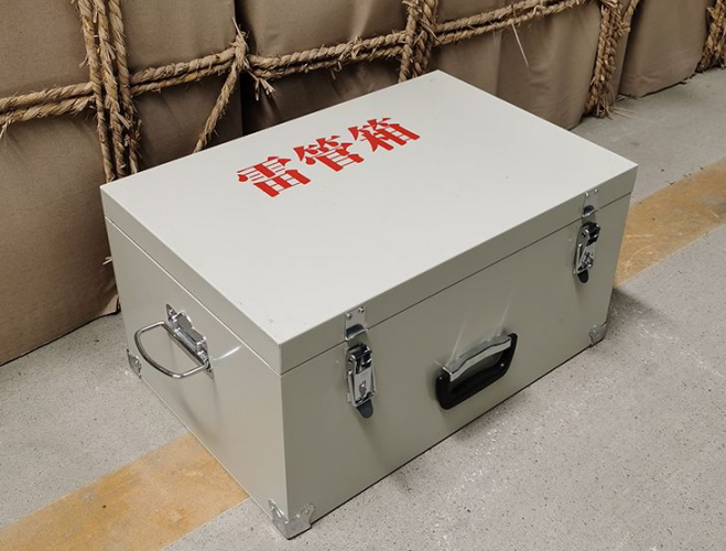 翠屏如何正确使用爆破物品存放柜炸药箱等？