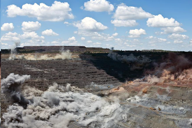 翠屏矿山作业中常用的爆破设备有哪些？