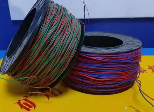 翠屏放炮线的主要材质有哪些？不同材质的适用场景有何区别？